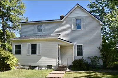 2425 421st Avenue NE, Braham, MN 55006 - Photo 2