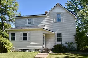 2425 421st Ave NE, Braham, MN 55006 - Photo 2