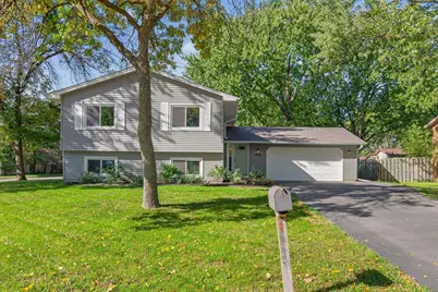 7401 James Avenue N, Brooklyn Park, MN 55444 - Photo 2