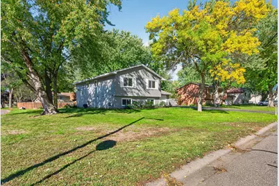 7401 James Avenue N, Brooklyn Park, MN 55444 - Photo 42