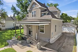 718 6th St SW, Willmar, MN 56201 - Photo 1