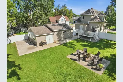 718 6th Street SW, Willmar, MN 56201 - Photo 2