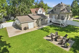 718 6th St SW, Willmar, MN 56201 - Photo 2