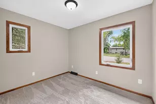 18212 Ginavale Ln, Eden Prairie, MN 55346 - Photo 24