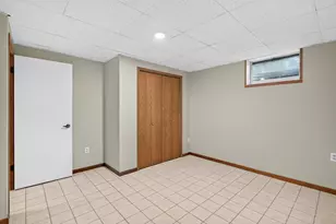 18212 Ginavale Ln, Eden Prairie, MN 55346 - Photo 32