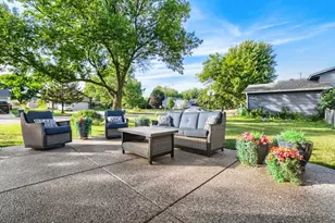 6078 Kalland Dr NE, Albertville, MN 55301 - Photo 2