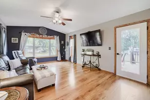 6078 Kalland Dr NE, Albertville, MN 55301 - Photo 8