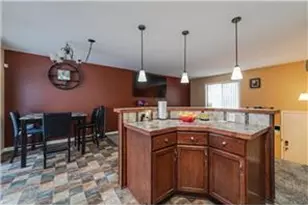 249 Strese Ln, Apple Valley, MN 55124 - Photo 4