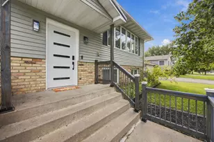 1317 Loring Ave, Detroit Lakes, MN 56501 - Photo 4