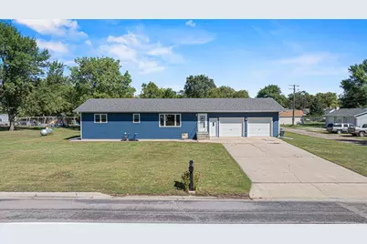 306 W 4th Street, Minneota, MN 56264 - Photo 1