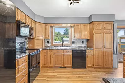 306 W 4th Street, Minneota, MN 56264 - Photo 18