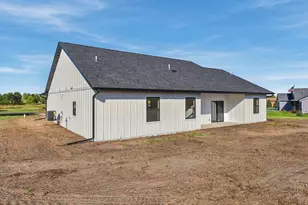 10653 Marty View Cir, Kimball, MN 55353 - Photo 36