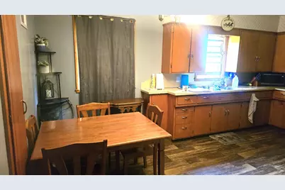 233 N 1st Avenue E, Truman, MN 56088 - Photo 8