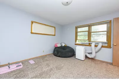 729 Rose Avenue E, Saint Paul, MN 55106 - Photo 16