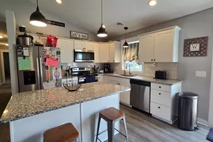 124 Kenna Dr, Le Sueur, MN 56058 - Photo 4