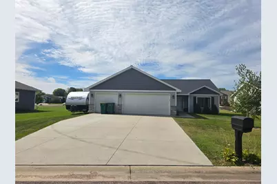 124 Kenna Drive, Le Sueur, MN 56058 - Photo 1