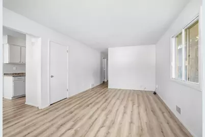 5013 Shoreline Drive, Mound, MN 55364 - Photo 6