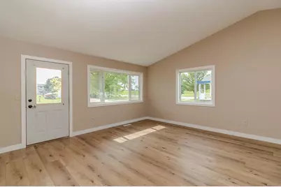 719 22nd Street S, Montevideo, MN 56265 - Photo 6