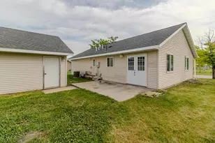 719 22nd St S, Montevideo, MN 56265 - Photo 14