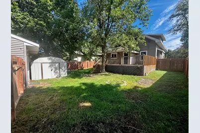 708 S Hiawatha Avenue, Pipestone, MN 56164 - Photo 16