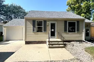 128 S Main St, Sherburn, MN 56171 - Photo 1