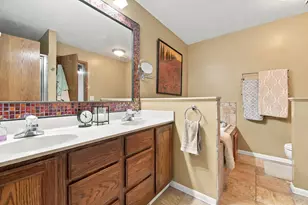 3875 Walnut Grove Ln N, Plymouth, MN 55446 - Photo 20