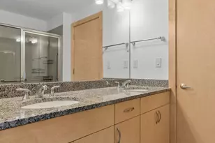 215 10th Ave S, Minneapolis, MN 55415 - Photo 12