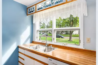 407 Kelly Circle, Duluth, MN 55811 - Photo 16