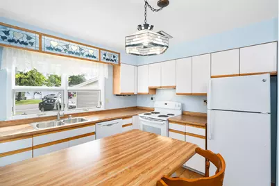 407 Kelly Circle, Duluth, MN 55811 - Photo 12