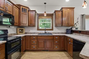 N1833 980th St, Eau Claire, WI 54701 - Photo 6