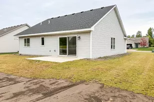 1710 Maple Leaf Ln, Litchfield, MN 55355 - Photo 16