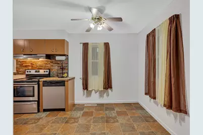 1020 Becker Avenue SE, Willmar, MN 56201 - Photo 4