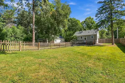 1805 Oakview Lane N, Plymouth, MN 55441 - Photo 30