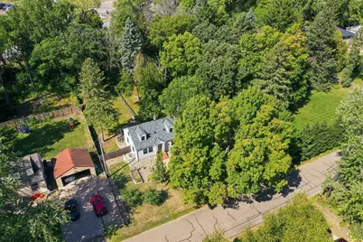 1805 Oakview Lane N, Plymouth, MN 55441 - Photo 2