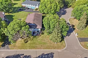3610 Avon Ct, Woodbury, MN 55125 - Photo 12