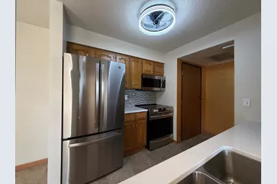 1801 Becker Avenue SE #306, Willmar, MN 56201 - Photo 2
