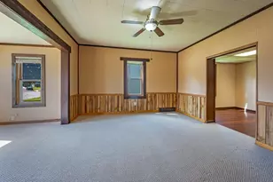 218 W 3rd St, Fairmont, MN 56031 - Photo 4