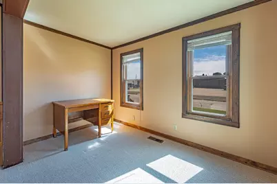 218 W 3rd Street, Fairmont, MN 56031 - Photo 6