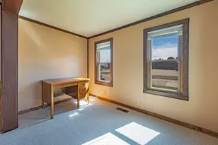 218 W 3rd St, Fairmont, MN 56031 - Photo 6