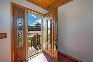 218 W 3rd St, Fairmont, MN 56031 - Photo 2