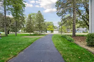 730 County Road B2 W, Roseville, MN 55113 - Photo 50