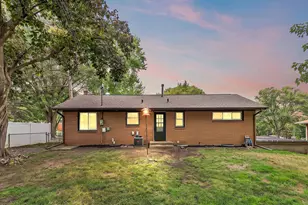 2624 Bittersweet Ln, Maplewood, MN 55109 - Photo 2