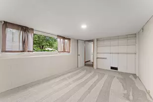 2624 Bittersweet Ln, Maplewood, MN 55109 - Photo 22