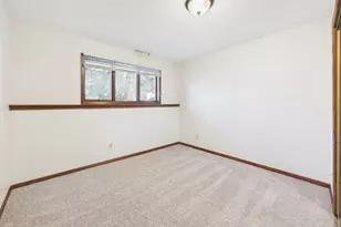2253 Charles Street N, North Saint Paul, MN 55109 - Photo 12