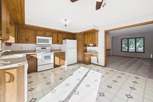 2253 Charles Street N, North Saint Paul, MN 55109 - Photo 18