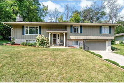 12708 Parkwood Drive, Burnsville, MN 55337 - Photo 2