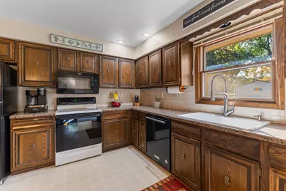 6733 Willow Lane, Brooklyn Center, MN 55430 - Photo 20
