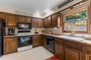 6733 Willow Ln, Brooklyn Center, MN 55430 - Photo 20