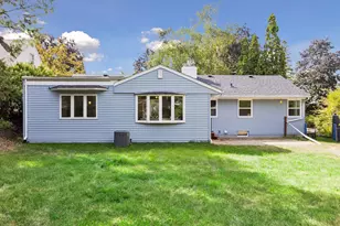 1947 Yorkshire Ct, Saint Paul, MN 55116 - Photo 38
