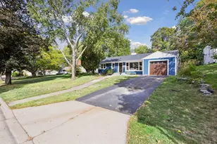 1947 Yorkshire Ct, Saint Paul, MN 55116 - Photo 40